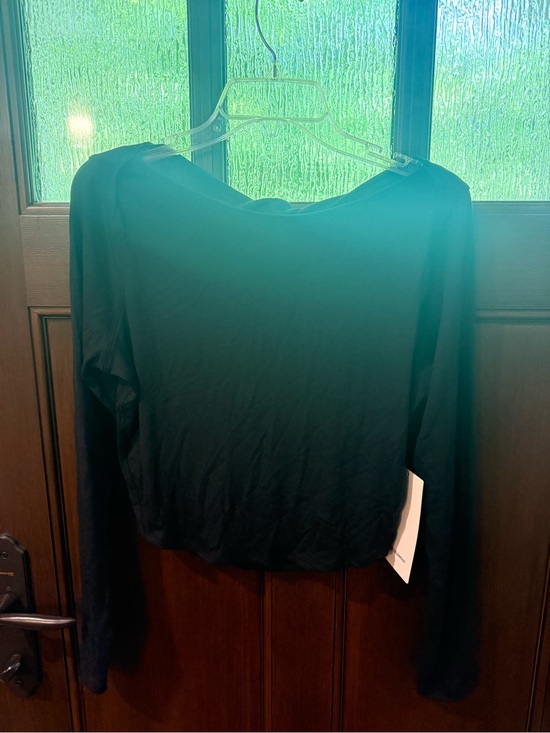 lululemon athletica Tops - lululemon athletica Black Long Sleeve Lightweight Tee